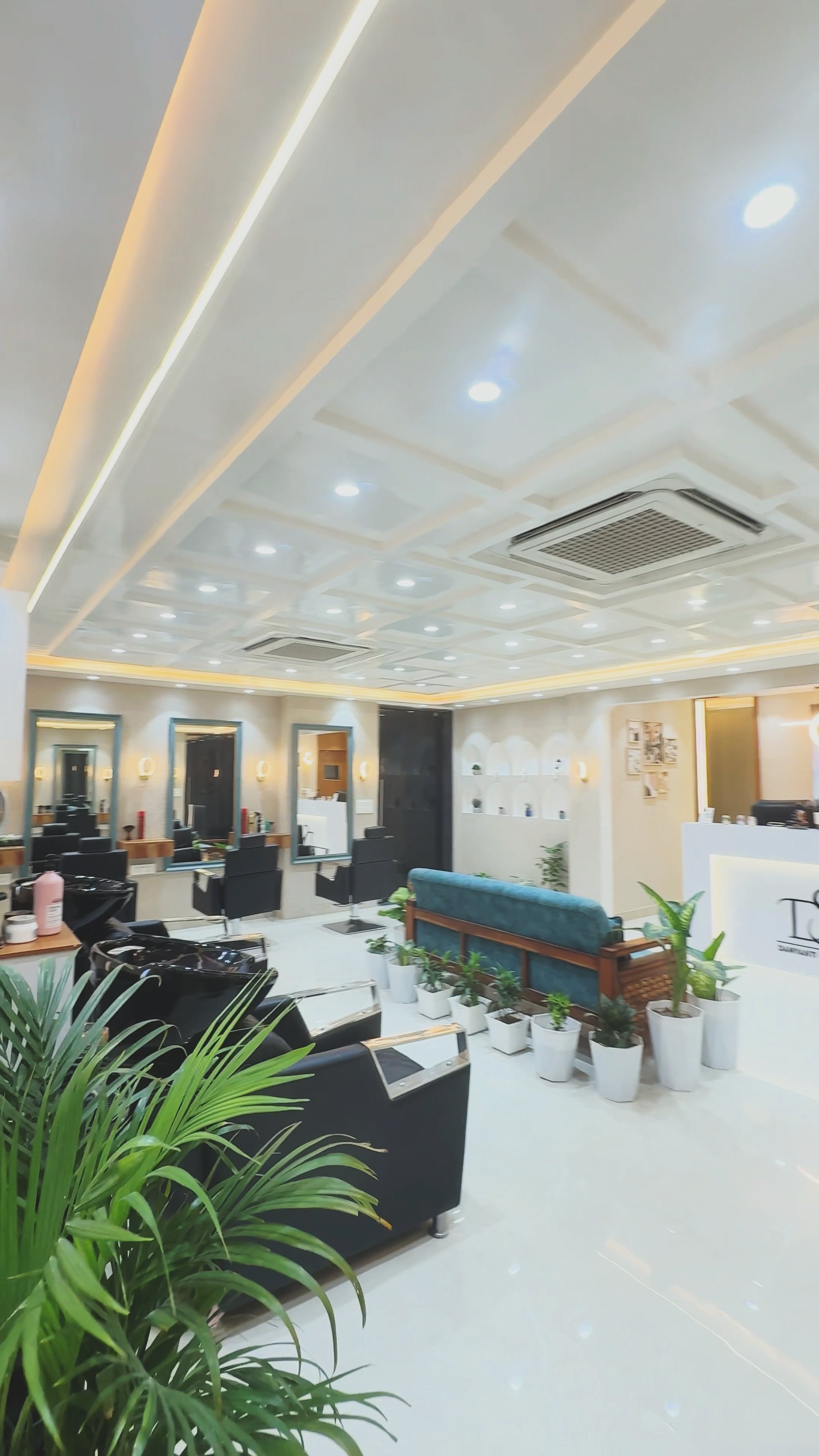 Salon treatment at Damyanti Salon